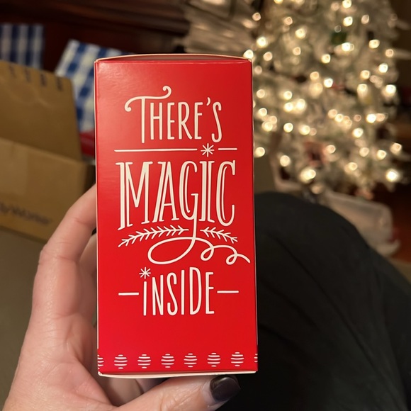 2017 Hallmark Keepsake Tara, gone with the wind - Picture 2 of 7